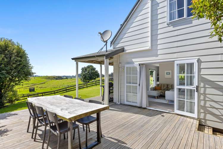 35 Joblin Road Wainui_10