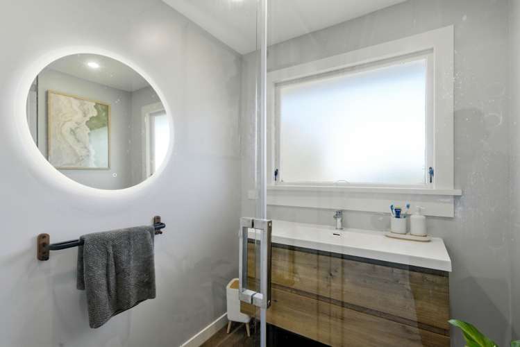 9 Glenalmond Crescent Rockdale_13