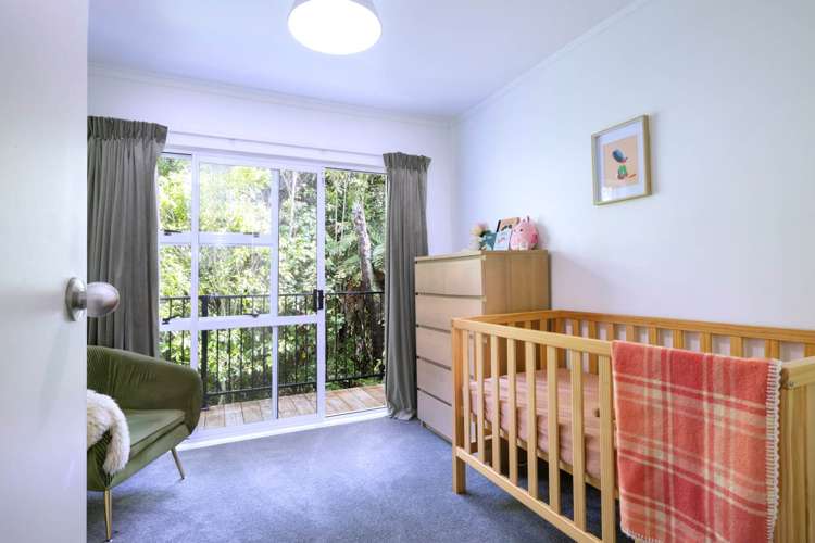 145 Woodlands Park Road Titirangi_12