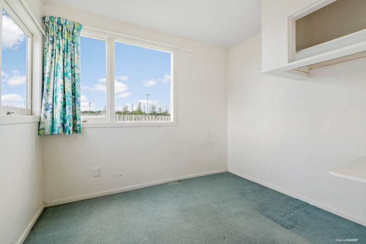 2/6 Centreway Road Orewa_5