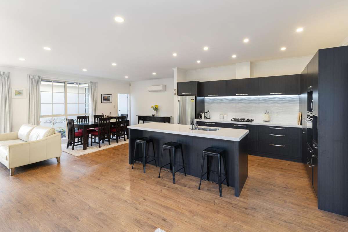 2 Applefield Court_3