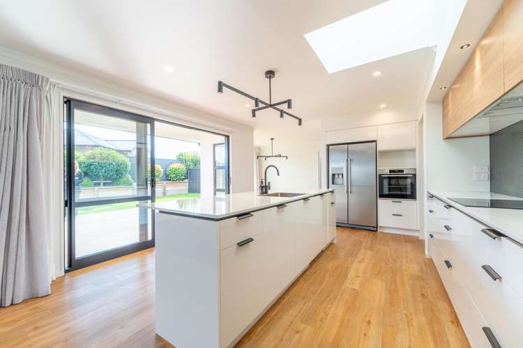 62 Dobson Street_1