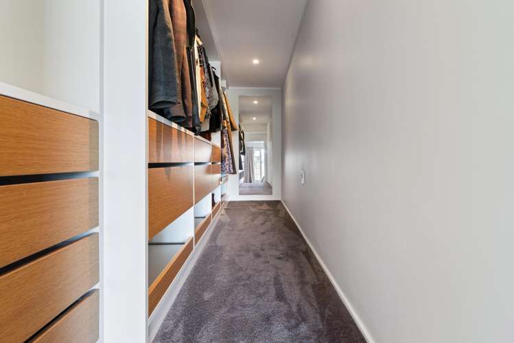 3 Mackenzie Road Eastbourne_25