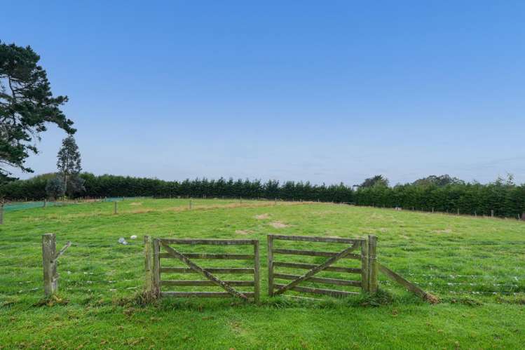 411 Flora Road East Makarewa_38