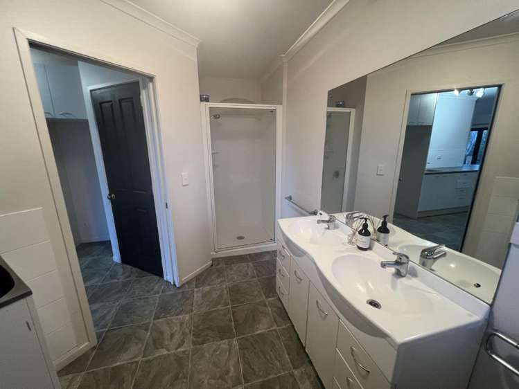 65 Roberts Road Matakatia Bay_22