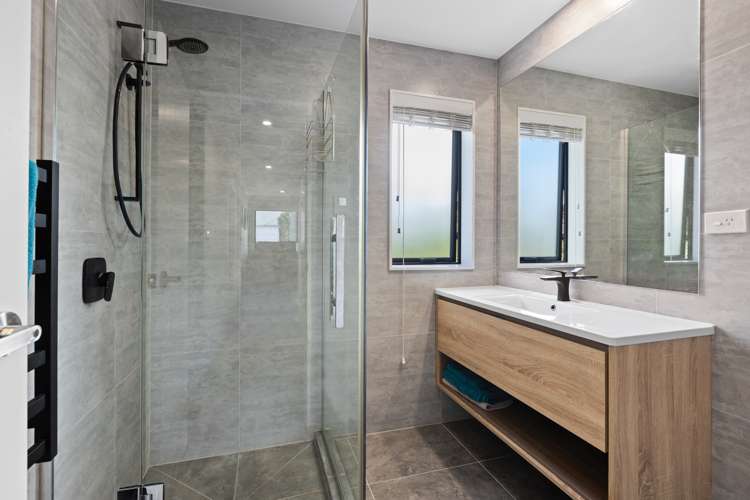 39 Syd Grant Crescent Orewa_22