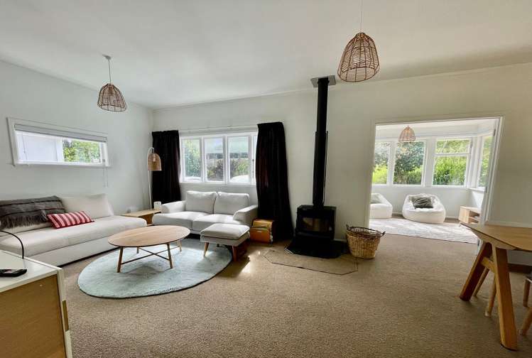 24 Queens Road Waikanae Beach_2