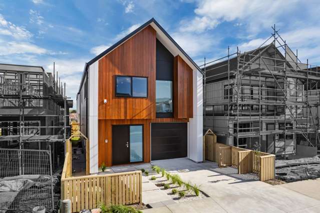 Stylish & Spacious Living in the Heart of Karaka