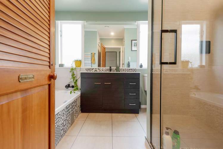 222 Helston Road Paparangi_22
