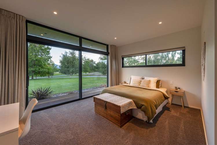 2 Heritage Park Lane Wanaka_7