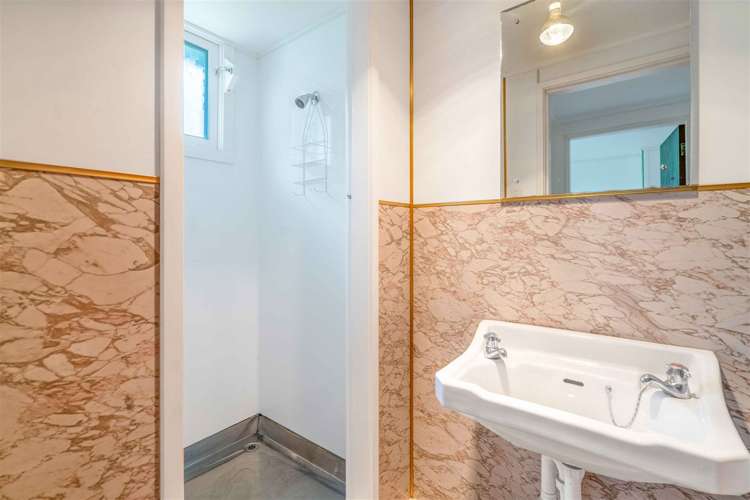 134 East Road Ascot_13