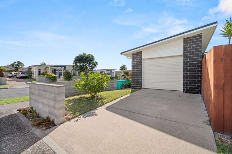 2 Coprosma Close Papamoa Beach_13