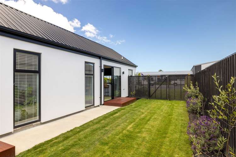 9 Russ Drive Lincoln_22