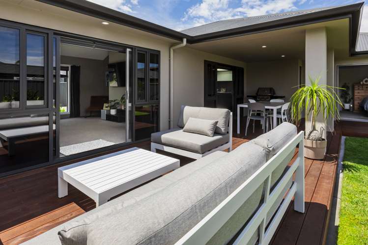 75 Squire Drive Awatoto_23