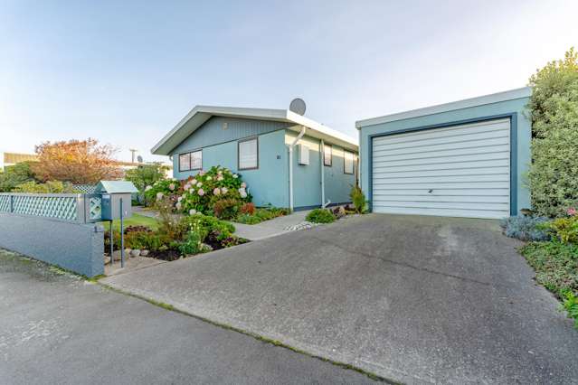 Standalone Townhouse with Studio...