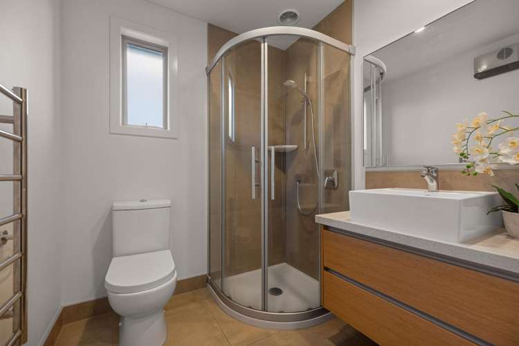 34/34A Cheltenham Road Lower Shotover_15