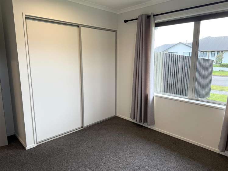 21 Ashley Drive Paroa_16