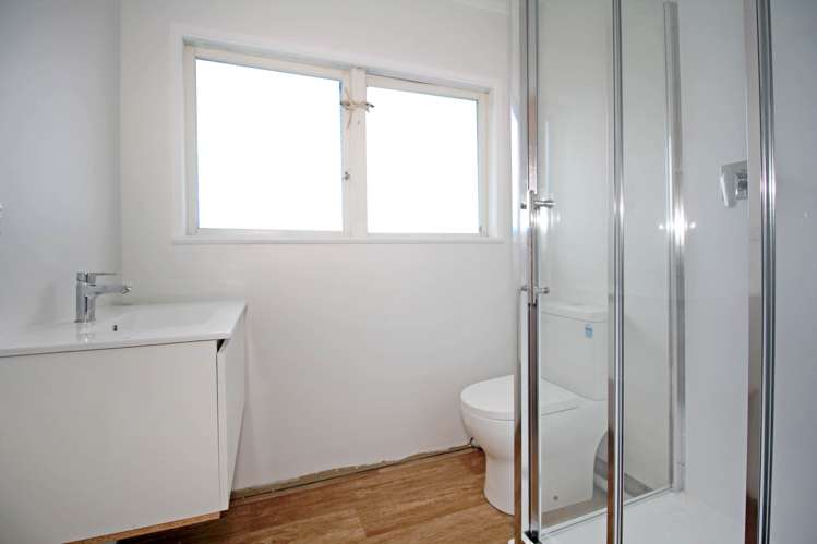2/10A Ruawai Road Mt Wellington_6