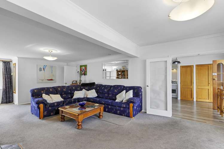 17 Burden Avenue Wainuiomata_6