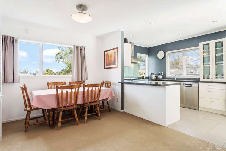 23 Northumberland Avenue Hauraki_11