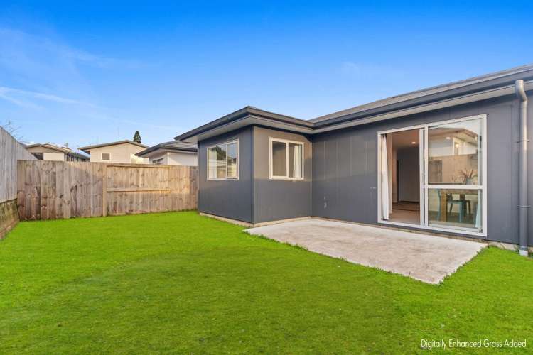 1/11 Maynard Place Temple View_6