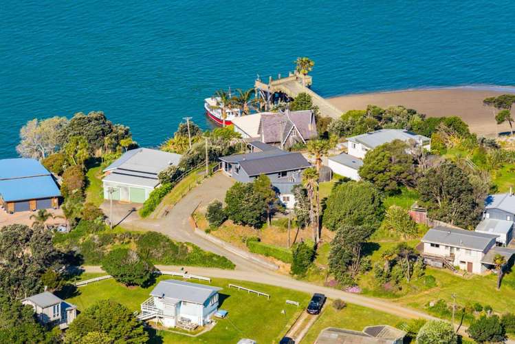 8 Signal Station Road Pouto_29