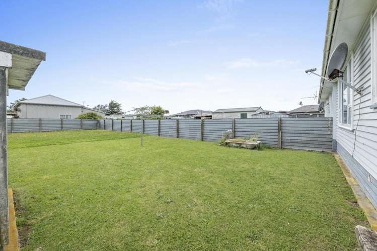 1 & 3 Koromiko Avenue Hawera_10