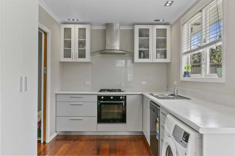 52 Mere Road Taupo_5