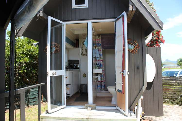 185 Rangiora Crescent Matarangi_1