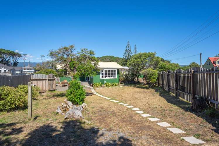 6 Rangiuru Road Otaki Beach_16