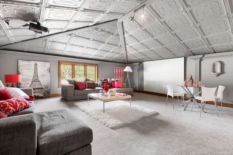 51 Bernard Magnus Lane Greenhithe_18