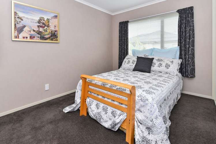 9 Girvan Terrace Wattle Downs_9