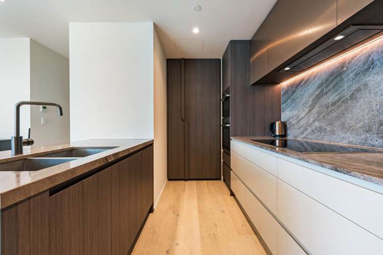 4401/10 Commerce Street City Centre_6