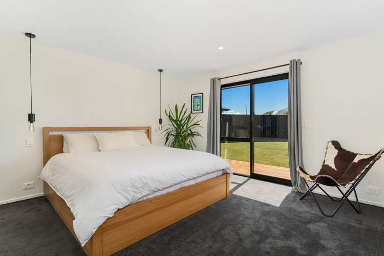 5 Tahi Street Albert Town_3