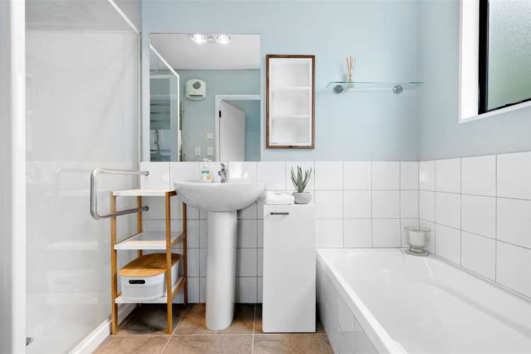 7 Mckerrow Place Fernhill/Sunshine Bay_21