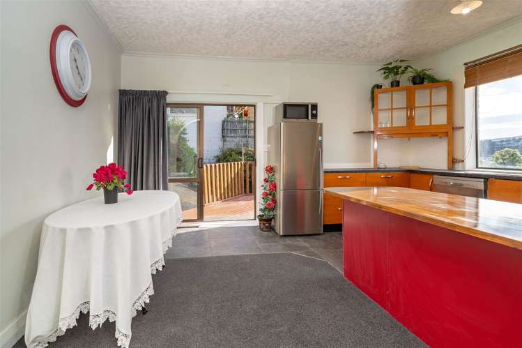 35 Easther Crescent Kew_4