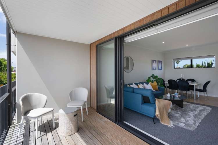 7/5 Peachgrove Road Te Atatu Peninsula_5