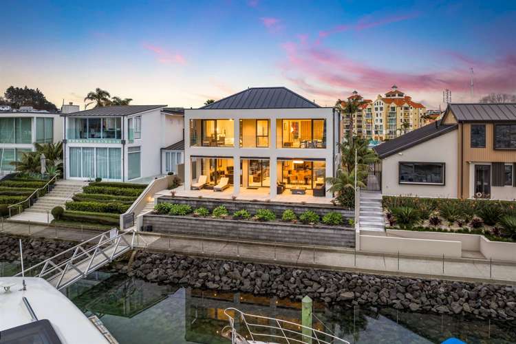 36 Rue Damarres Gulf Harbour_32
