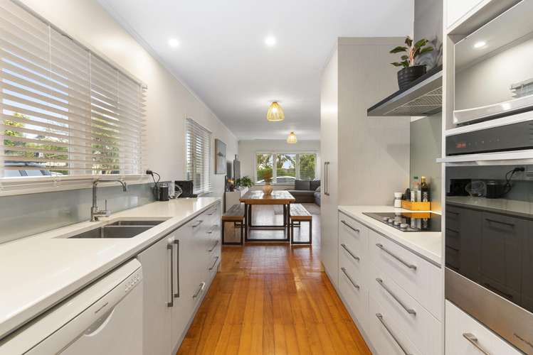 75 Commissariat Road Mount Wellington_4