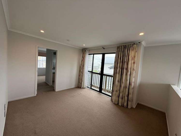 8 Hirimate Place Flat Bush_7