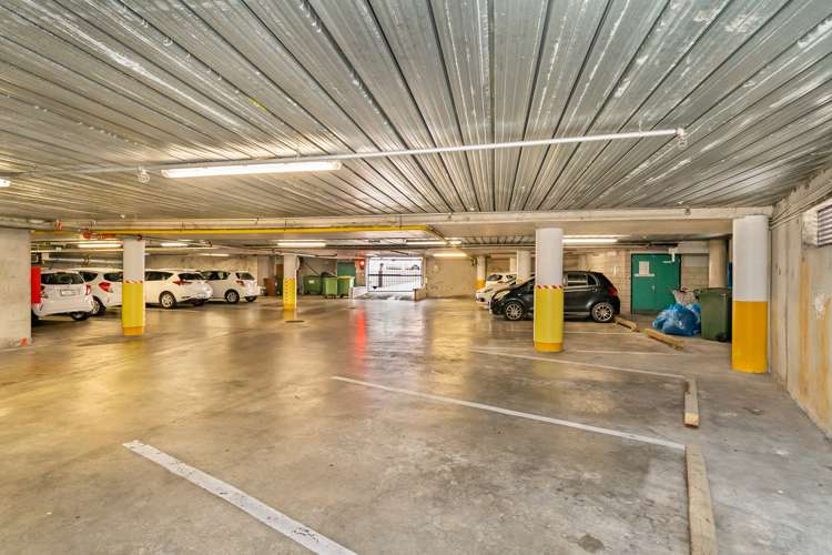 40-42 Queens Drive Lower Hutt_9