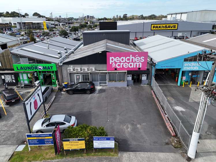 247 Archers Road_0