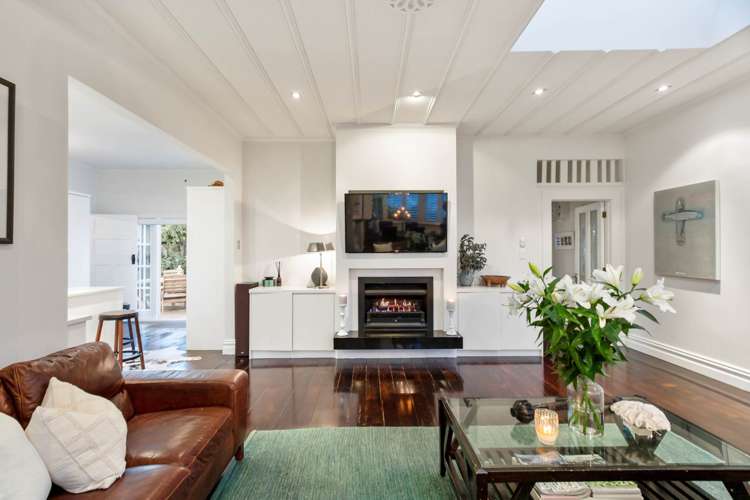 71 Beach Road Mellons Bay_27