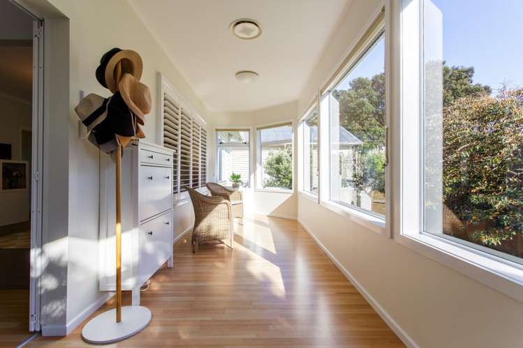 2 Berwick Grove Seatoun_16