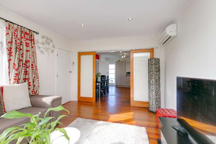 44 Bracken Road Paparangi_9