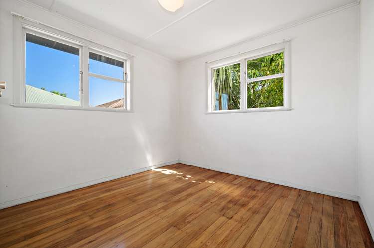 23 James Drive Woodend_11