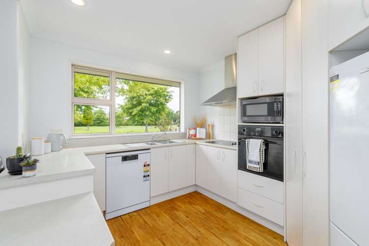 15 Putake Drive Parklands_8