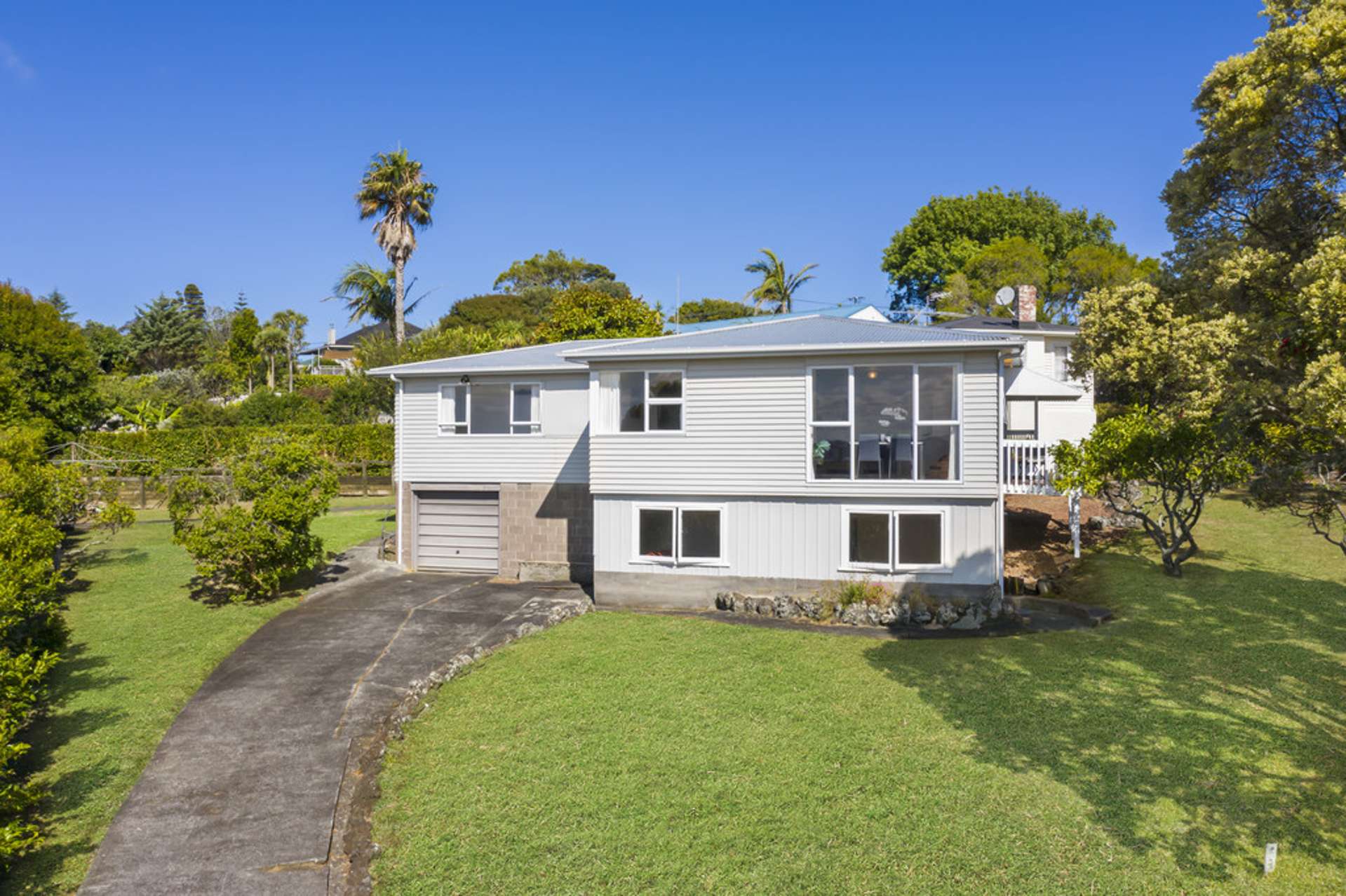 15 Highland Avenue Titirangi_0