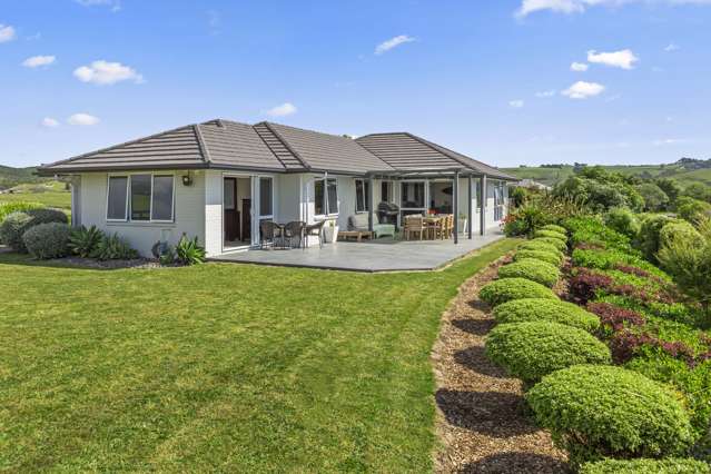 7A Three Streams Raglan_2