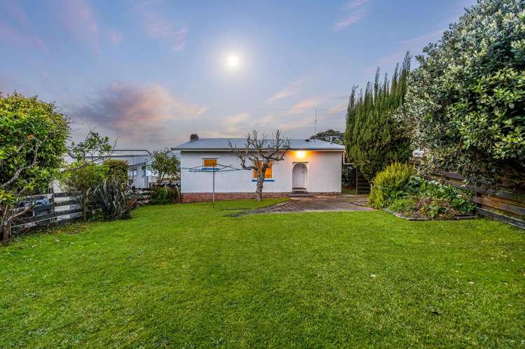 2/48 Churchill Road Murrays Bay_23